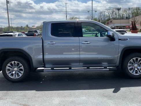Certified 2025 GMC Sierra 1500 Denali w/ Technology Package AWD/4WD image 9