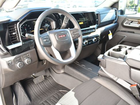 New 2026 GMC Sierra 2500 SLE w/ SLE Value Package; image 15