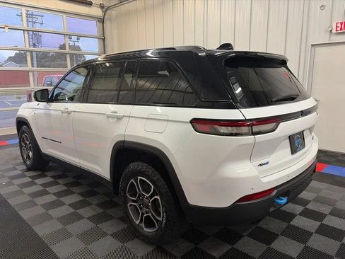 Used 2022 Jeep Grand Cherokee Trailhawk AWD/4WD image 6