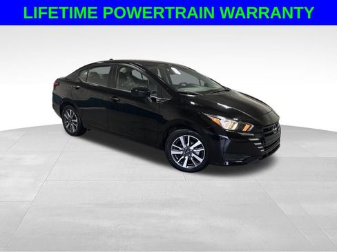 Used 2023 Nissan Versa SV image 1