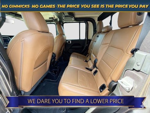 Used 2022 Jeep Gladiator Overland w/ Popular Equipment Package AWD/4WD image 20