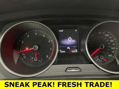 Used 2020 Volkswagen Tiguan SE w/ Panoramic Sunroof Package image 8