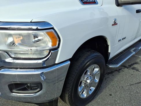Used 2023 RAM 2500 Big Horn w/ Level 1 Equipment Group image 9