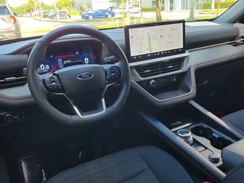 Certified 2025 Ford Explorer ST-Line RWD image 9