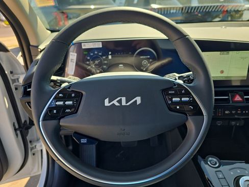 New 2026 Kia Niro Wind image 29