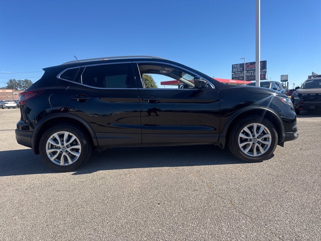 Used 2022 Nissan Rogue Sport SV w/ Technology Package FWD image 9