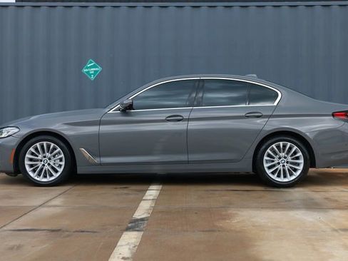 Used 2021 BMW 530i w/ Convenience Package image 4