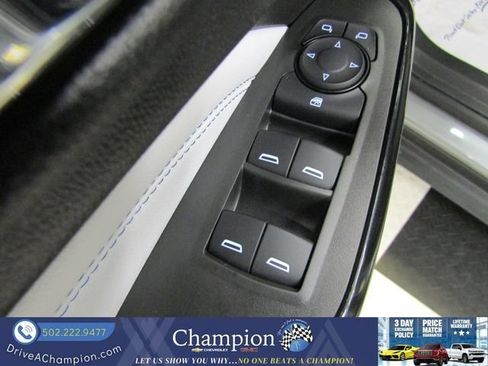 Certified 2025 Chevrolet Trax LT FWD image 16