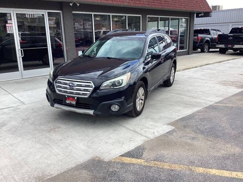 Used 2015 Subaru Outback 2.5i Premium AWD/4WD image 2