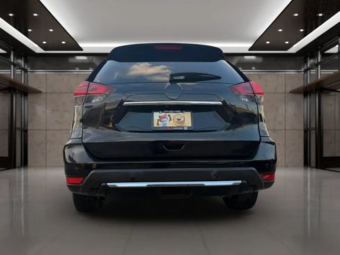 Used 2019 Nissan Rogue SV FWD image 12