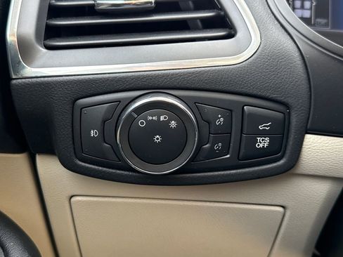 Certified 2022 Ford Edge Titanium image 25