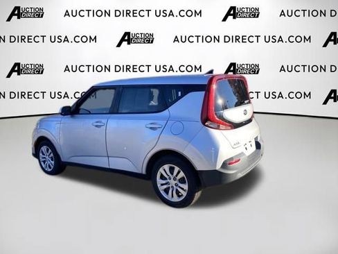 Used 2020 Kia Soul LX image 6