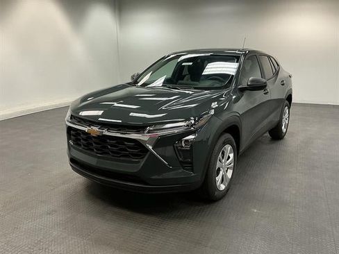 New 2026 Chevrolet Trax LS FWD image 1