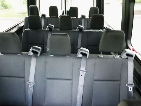 Used 2024 Mercedes-Benz Sprinter 2500 image 28