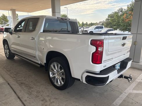 Used 2024 Chevrolet Silverado 1500 High Country w/ High Country Premium Package AWD/4WD image 10