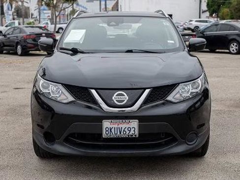 Used 2019 Nissan Rogue Sport SV image 3