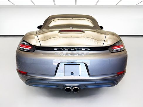 Used 2017 Porsche 718 Boxster S RWD image 5