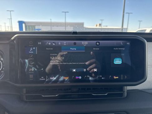 Used 2025 Jeep Wrangler Sahara image 15