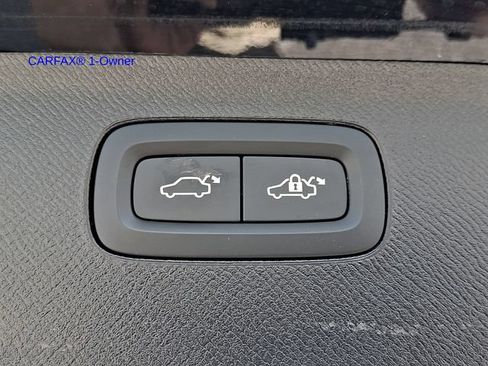 Certified 2025 Volvo XC90 T8 Plus w/ Protection Package Premier AWD/4WD image 32