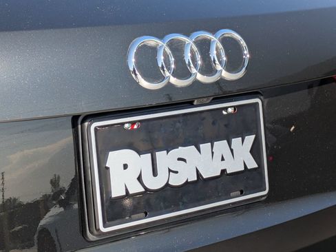 Used 2025 Audi Q3 2.0T Premium w/ Convenience Package AWD/4WD image 19