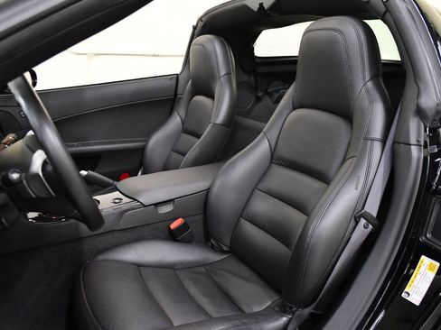 Used 2011 Chevrolet Corvette Coupe w/ 1LT image 9