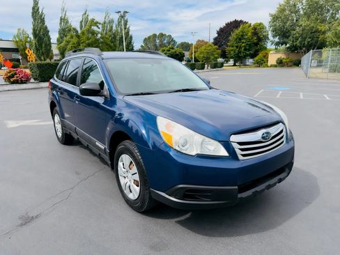 Used 2011 Subaru Outback 2.5i AWD/4WD image 7