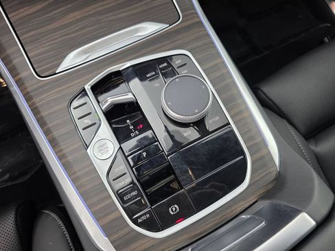 Used 2025 BMW X5 sDrive40i RWD image 23