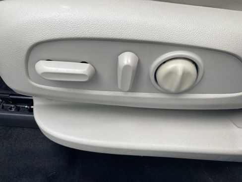 Used 2018 Buick Enclave Premium w/ Experience Buick Package image 13