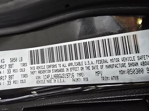 Used 2016 Jeep Cherokee Sport image 32