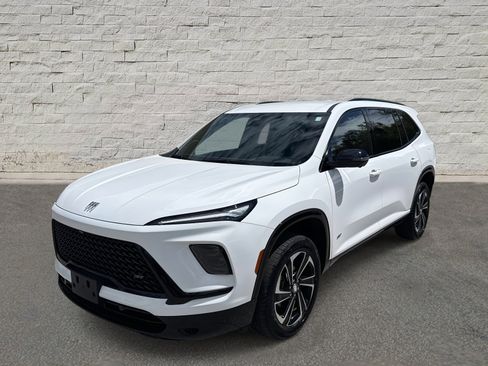 Used 2025 Buick Enclave Sport Touring image 1