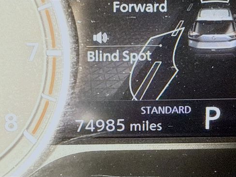 Used 2023 Nissan Rogue S image 16