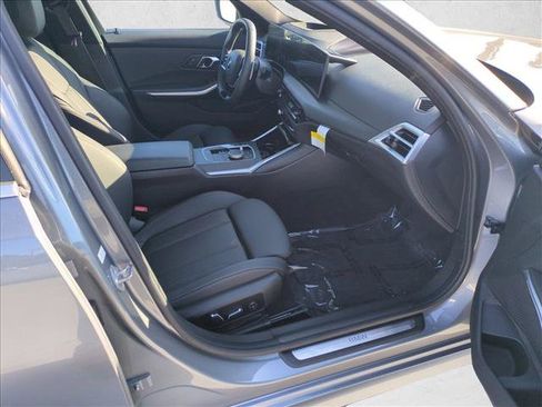 Used 2026 BMW 330i Sedan w/ Premium Package RWD image 22
