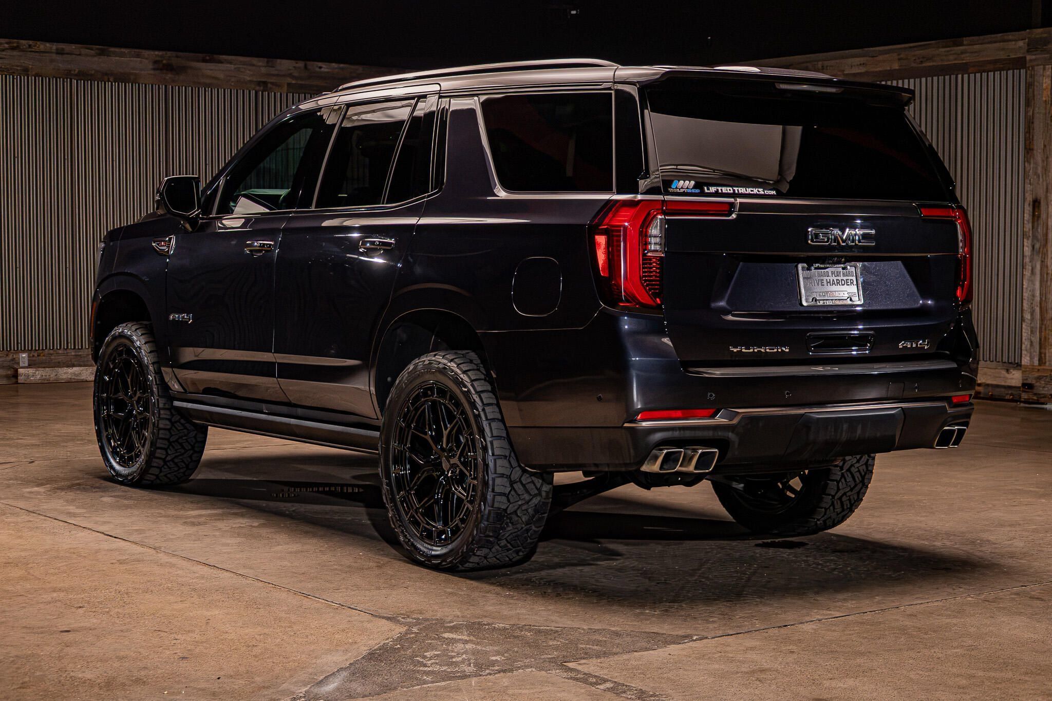 Used 2025 GMC Yukon AT4 Ultimate AWD/4WD image 7
