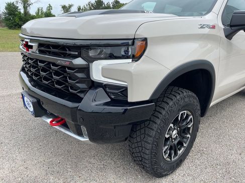 New 2026 Chevrolet Silverado 1500 ZR2 w/ LPO, Dark Essentials Package AWD/4WD image 9