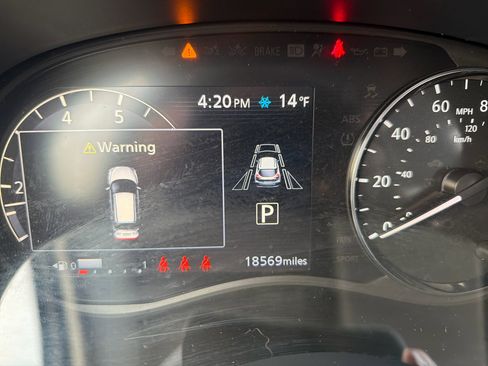 Used 2024 Nissan Kicks SV image 21