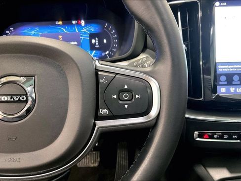 Certified 2023 Volvo XC60 B5 Core w/ Climate Package AWD/4WD image 12