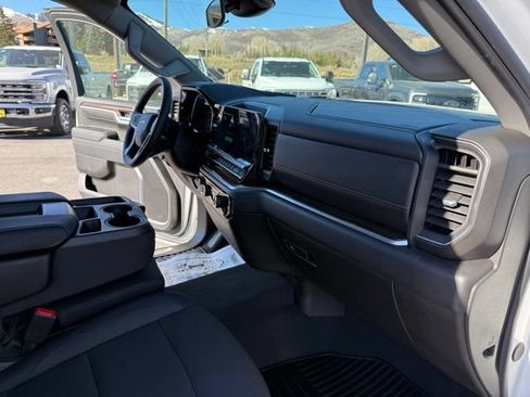 Used 2026 Chevrolet Silverado 1500 LT AWD/4WD image 36