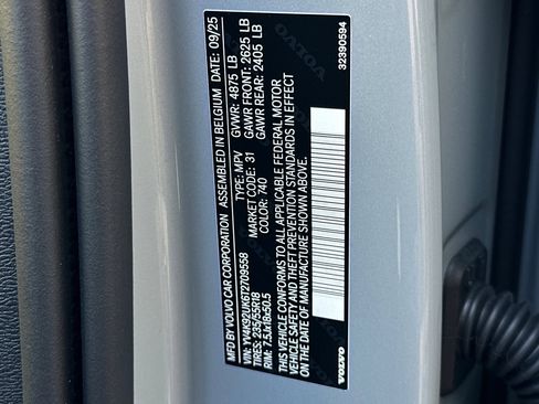 New 2026 Volvo XC40 B4 Core w/ Climate Package image 34