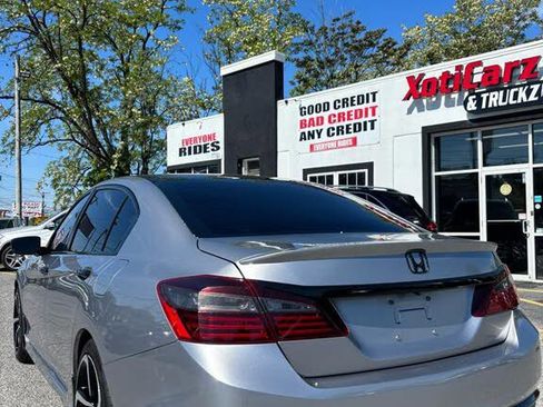 Used 2017 Honda Accord Sport Special Edition image 4