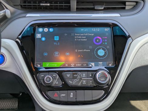 Used 2019 Chevrolet Bolt Premier w/ Infotainment Package image 16