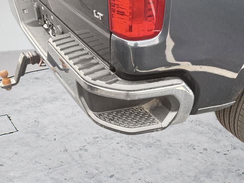 Used 2022 Chevrolet Silverado 1500 LT image 12