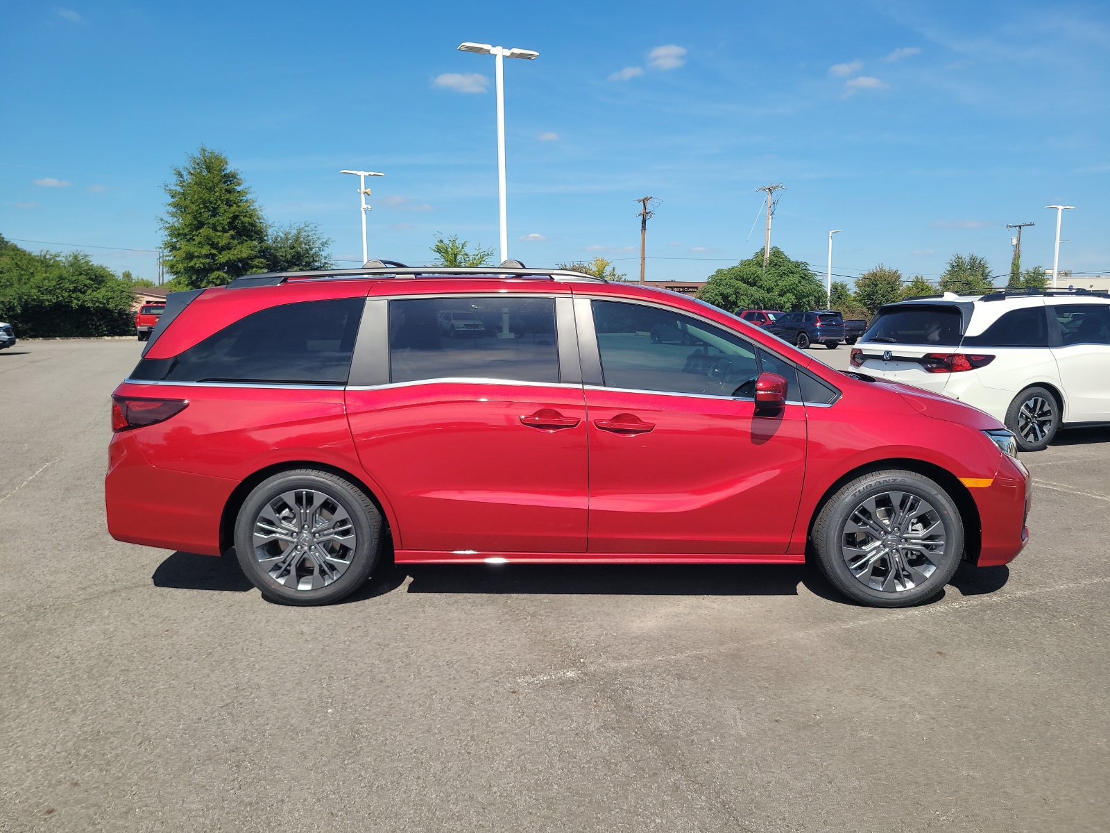 New 2027 Honda Odyssey Touring image 2
