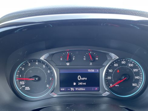 Used 2022 Chevrolet Traverse LT AWD/4WD image 11