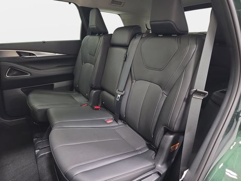 Certified 2026 INFINITI QX60 Luxe w/ Cargo Package AWD/4WD image 11
