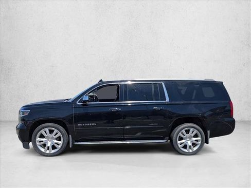 Used 2018 Chevrolet Suburban Premier AWD/4WD image 7