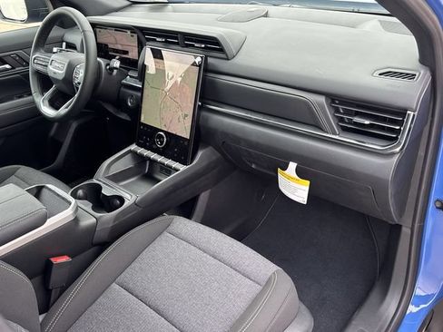 New 2026 GMC Terrain Elevation w/ Technology Package II FWD image 26