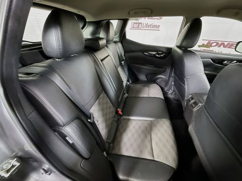 Certified 2022 Nissan Rogue Sport SV w/ Technology Package image 29