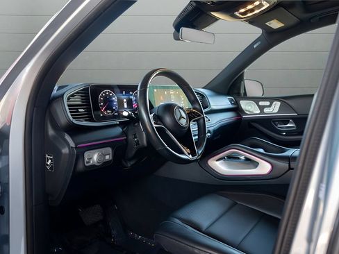 Used 2024 Mercedes-Benz GLE 450 4MATIC w/ AMG Line Exterior image 37