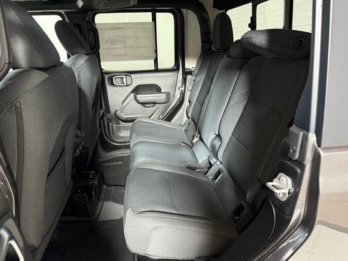 New 2025 Jeep Gladiator Willys image 14