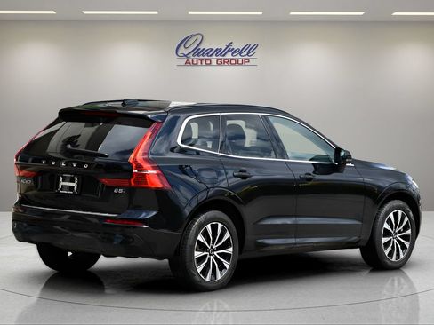 Certified 2023 Volvo XC60 B5 Core w/ Climate Package AWD/4WD image 4